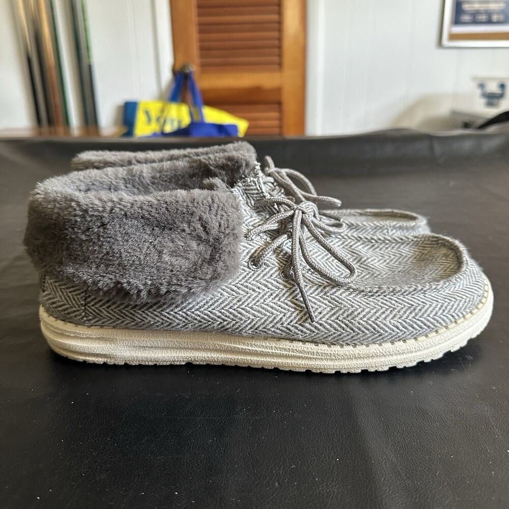 Hey Dude Britt Boots Women’s 10 Nut Brown Lace Tie Shoes Faux Fur Comfort